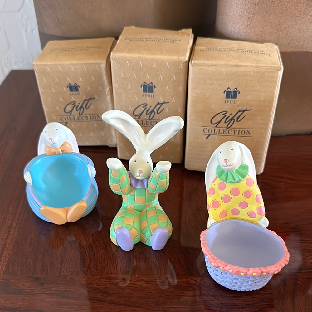 Avon *NIB* *VINTAGE* 3-Piece Eggs-To-You Egg Holders
